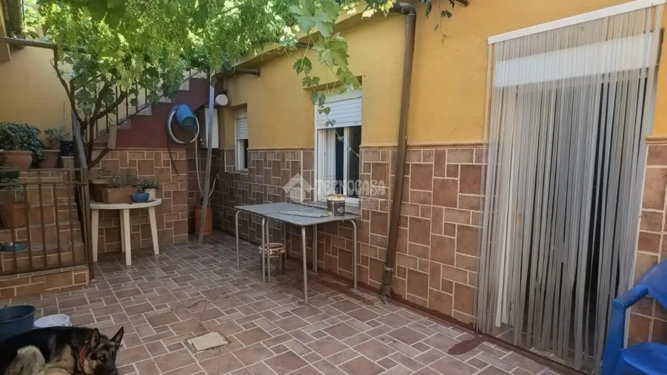 Jardí de Casa adosada en venda en La Carolina amb Jardí privat