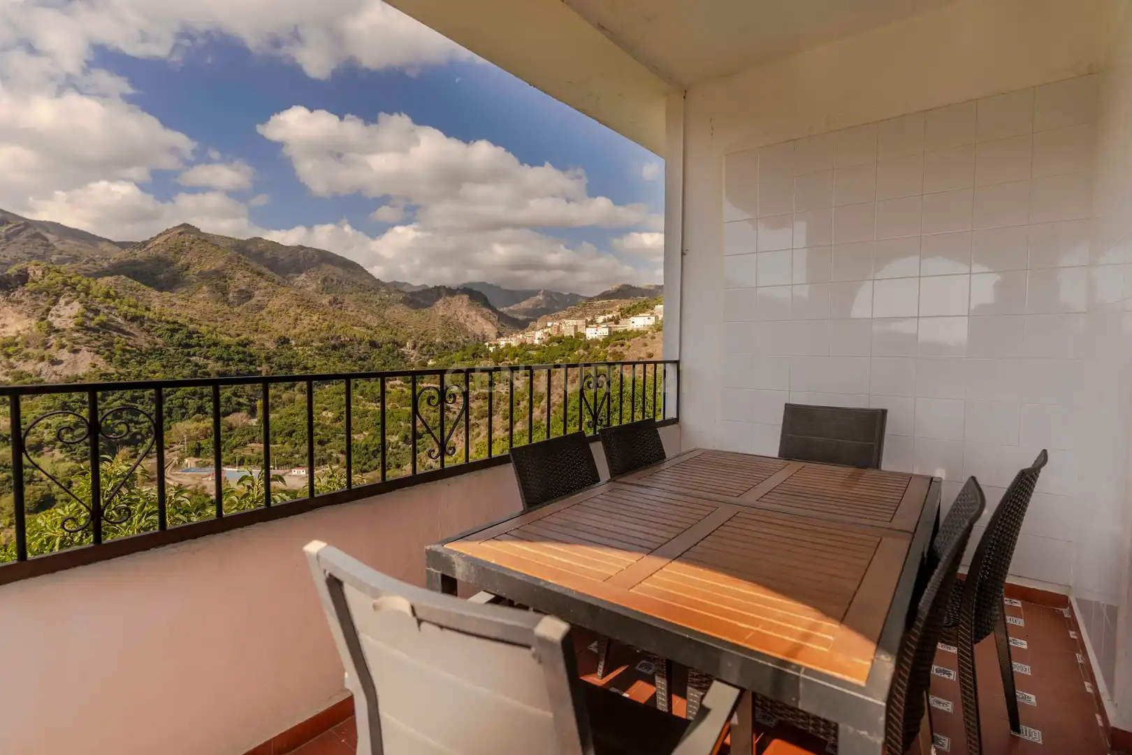 Terrassa de Casa o xalet en venda en Los Guájares amb Aire condicionat, Jardí privat i Traster