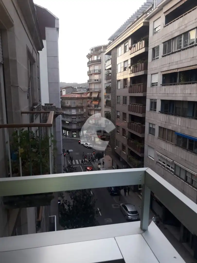 Terrassa de Apartament de lloguer en Ourense Capital  amb Calefacció, Traster i Moblat