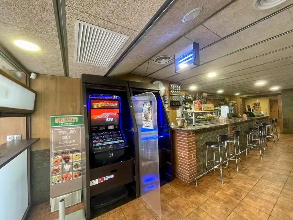 Business premises for transfer in Joan Prim, imagen 7