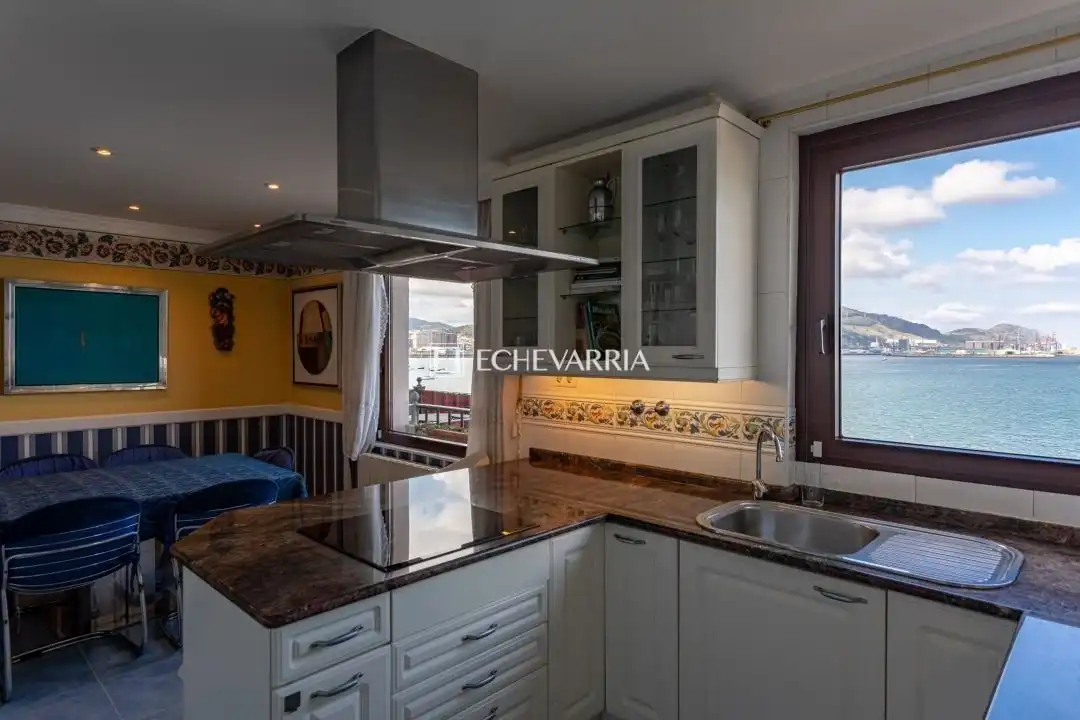 Kitchen of Flat for sale in Getxo   with Heating, Private garden and Terrace