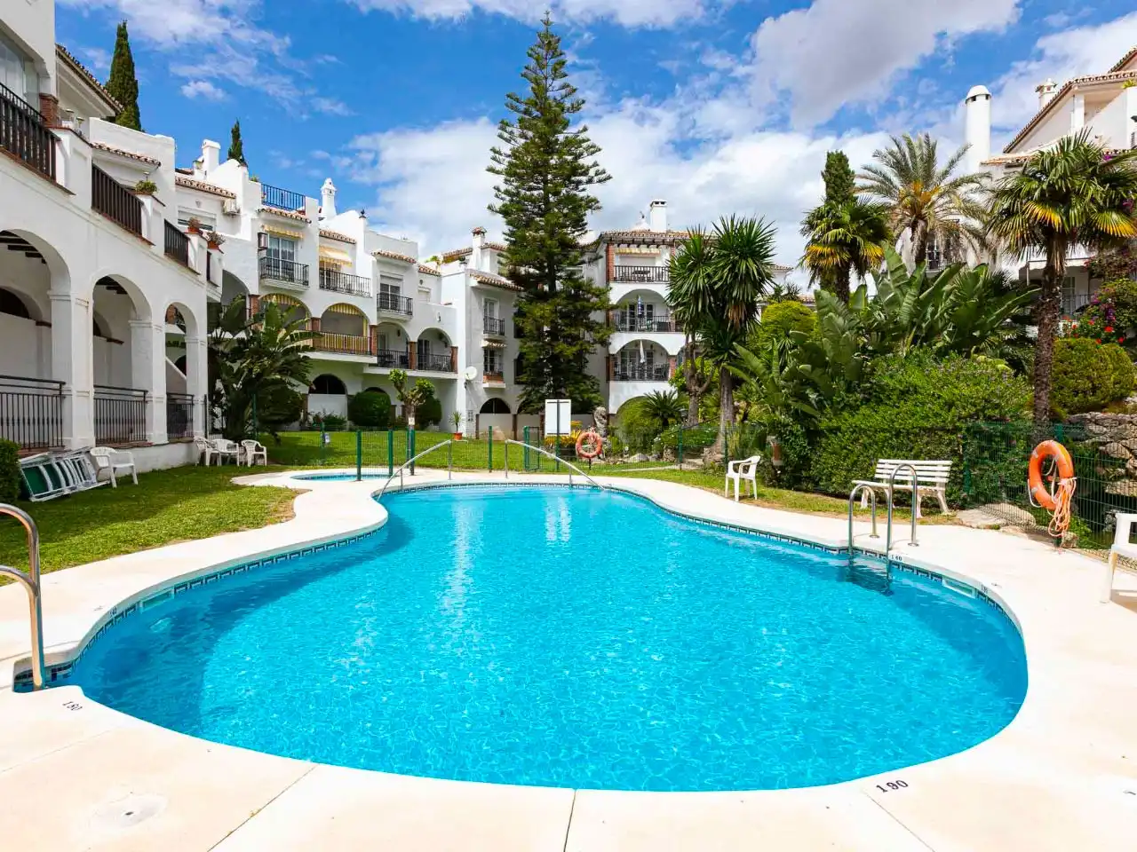 Dúplex amb piscina en venda a Urbanización Vista Verde 11