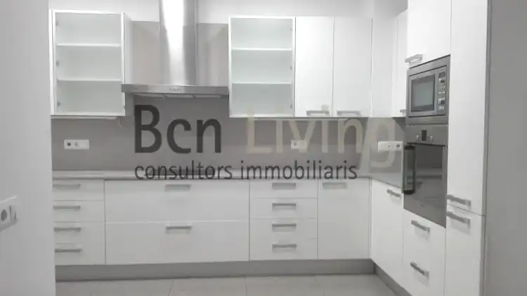 Cocina de Piso de alquiler en Barcelona con Aire acondicionado, Parquet y Terraza
