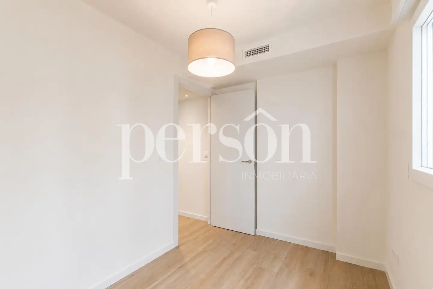 Habitación de Piso en venta en Valencia con Aire acondicionado, Calefacción y Balcón