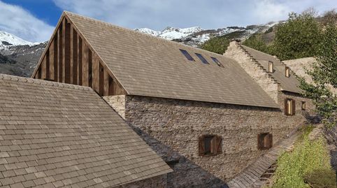 Estrena tu casa en la montaña, en Lleida, arquitectura tradicional pirenaica con todo el confort moderno.