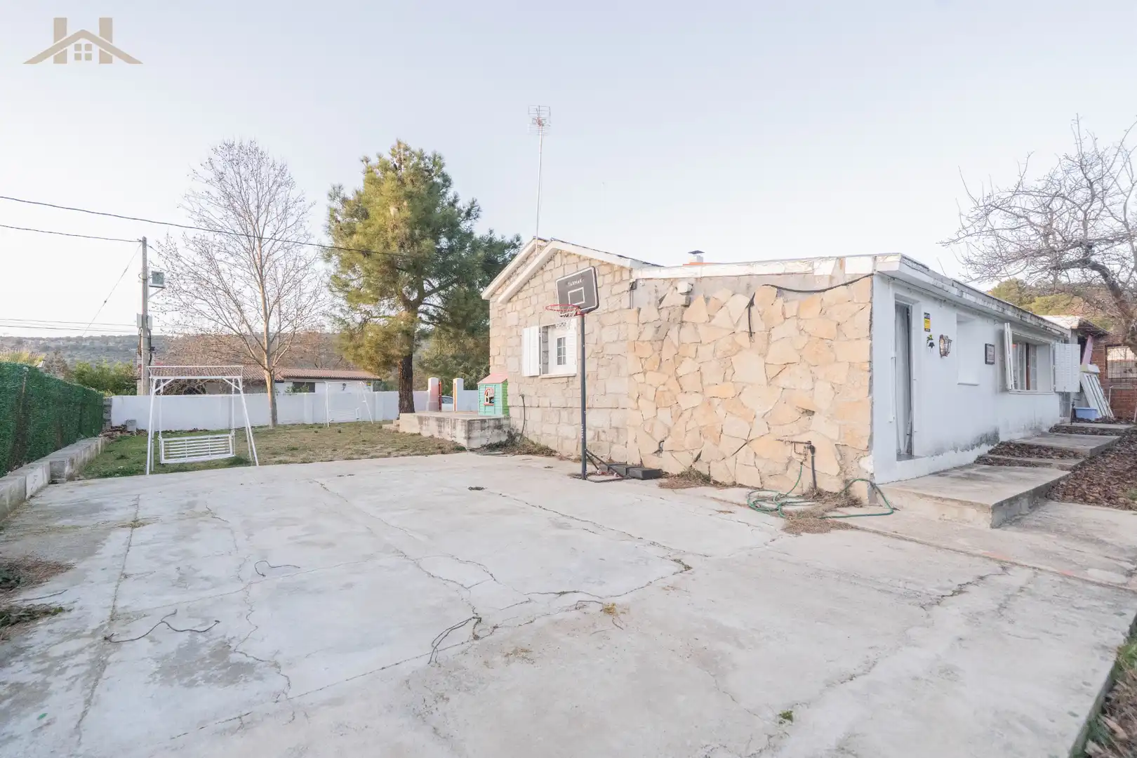 Vista exterior de Casa o chalet en venta en Robledo de Chavela con Calefacción, Jardín privado y Amueblado