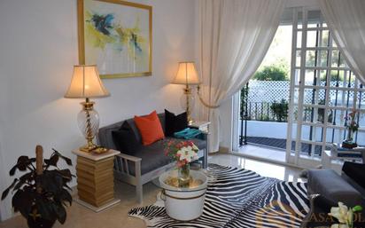 Living room of Flat for sale in Marbella  with Air Conditioner and Terrace