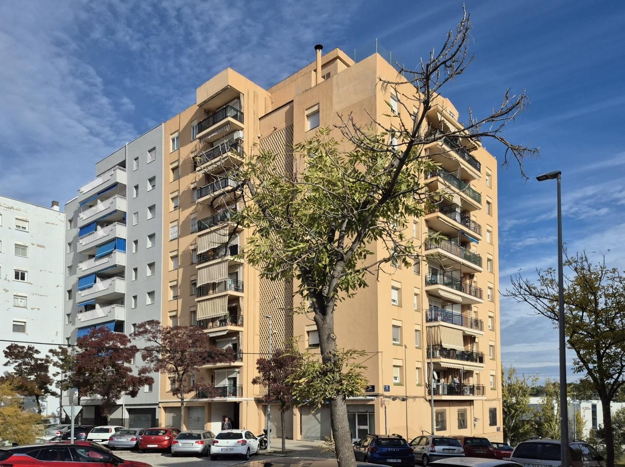 Exterior view of Flat for sale in Terrassa  with Air Conditioner, Terrace and Furnished