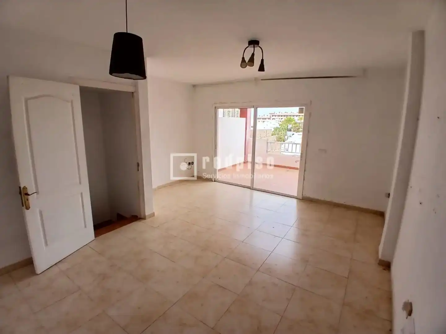 Chalet con piscina en venta en calle idafe 3, imagen 3