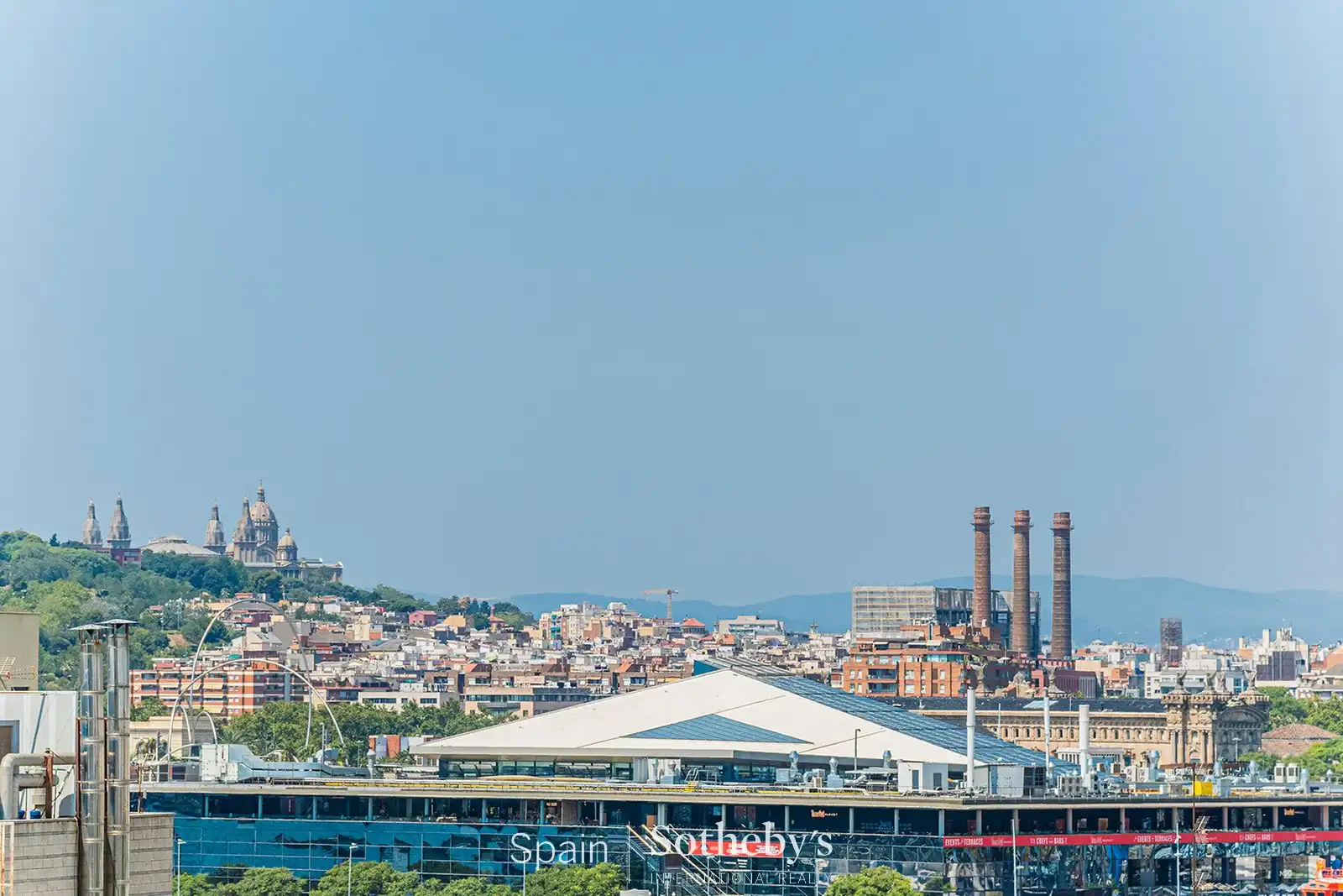 Vista exterior de Ático en venta en Barcelona con Aire acondicionado, Terraza y Piscina
