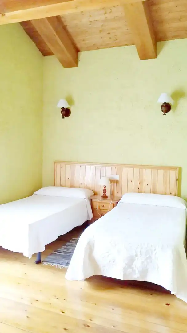 Habitación de Finca rústica en venta en Cabrales con Calefacción, Amueblado y Horno