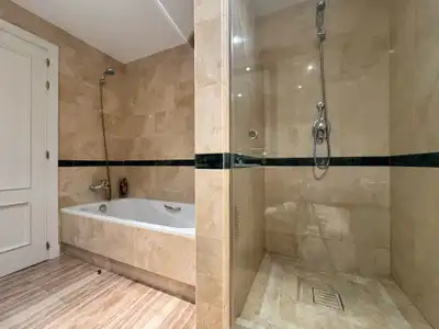 Bathroom of Apartments for sale in Marbella  with Air Conditioner, Heating and Terrace