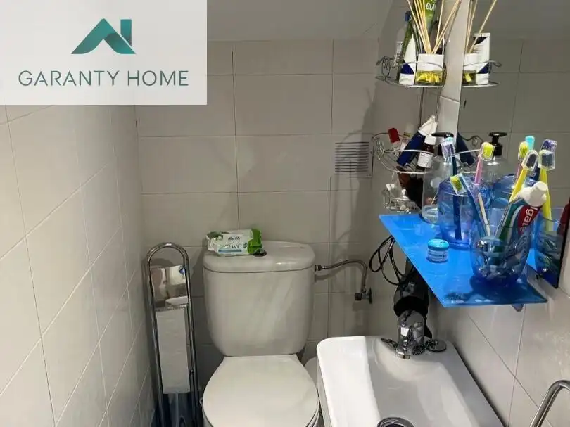 Badezimmer von Einfamilien-Reihenhaus zur Miete in Vélez-Málaga mit Klimaanlage, Privatgarten und Terrasse