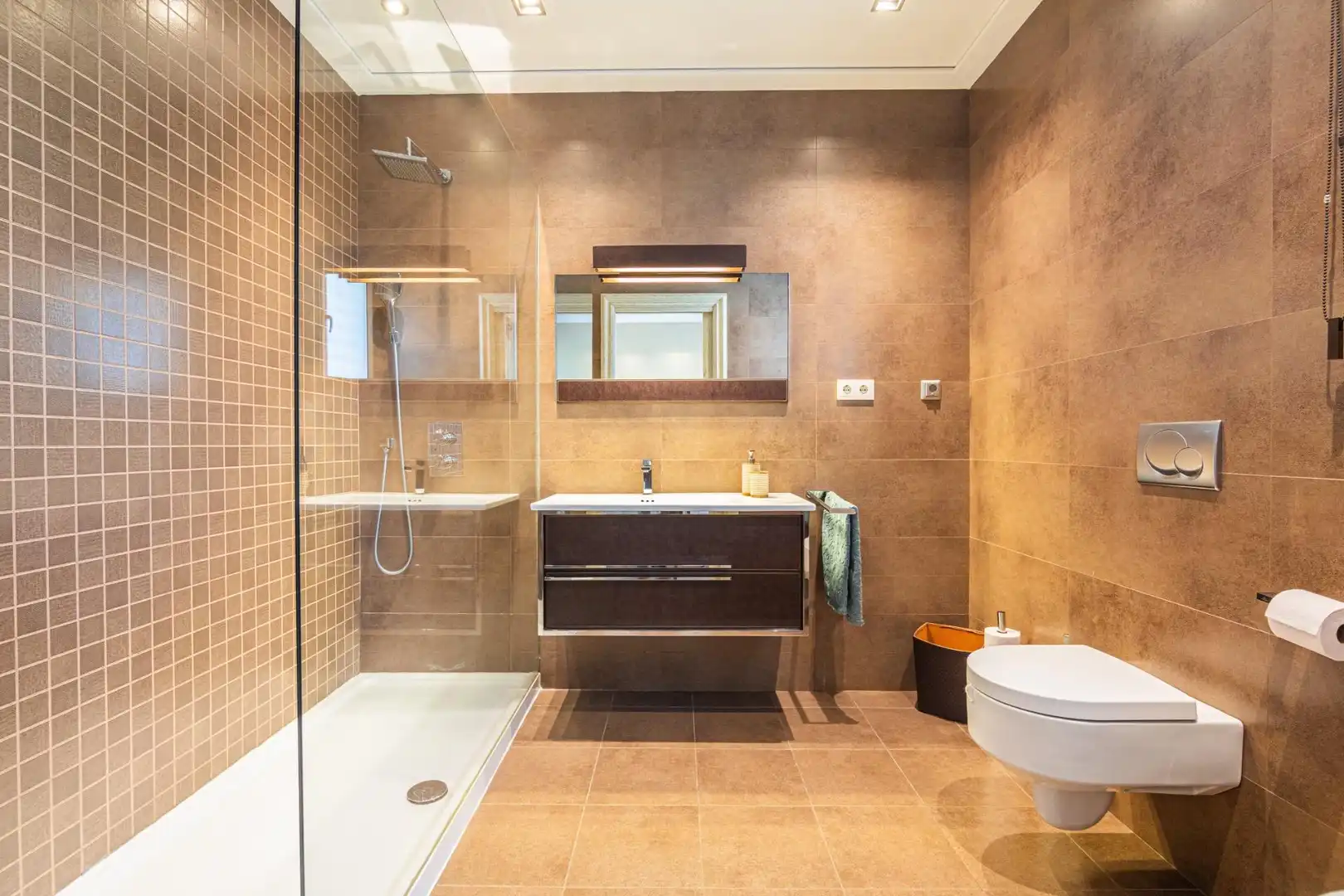 Baño de Casa o chalet en venta en Elche / Elx con Aire acondicionado, Calefacción y Jardín privado