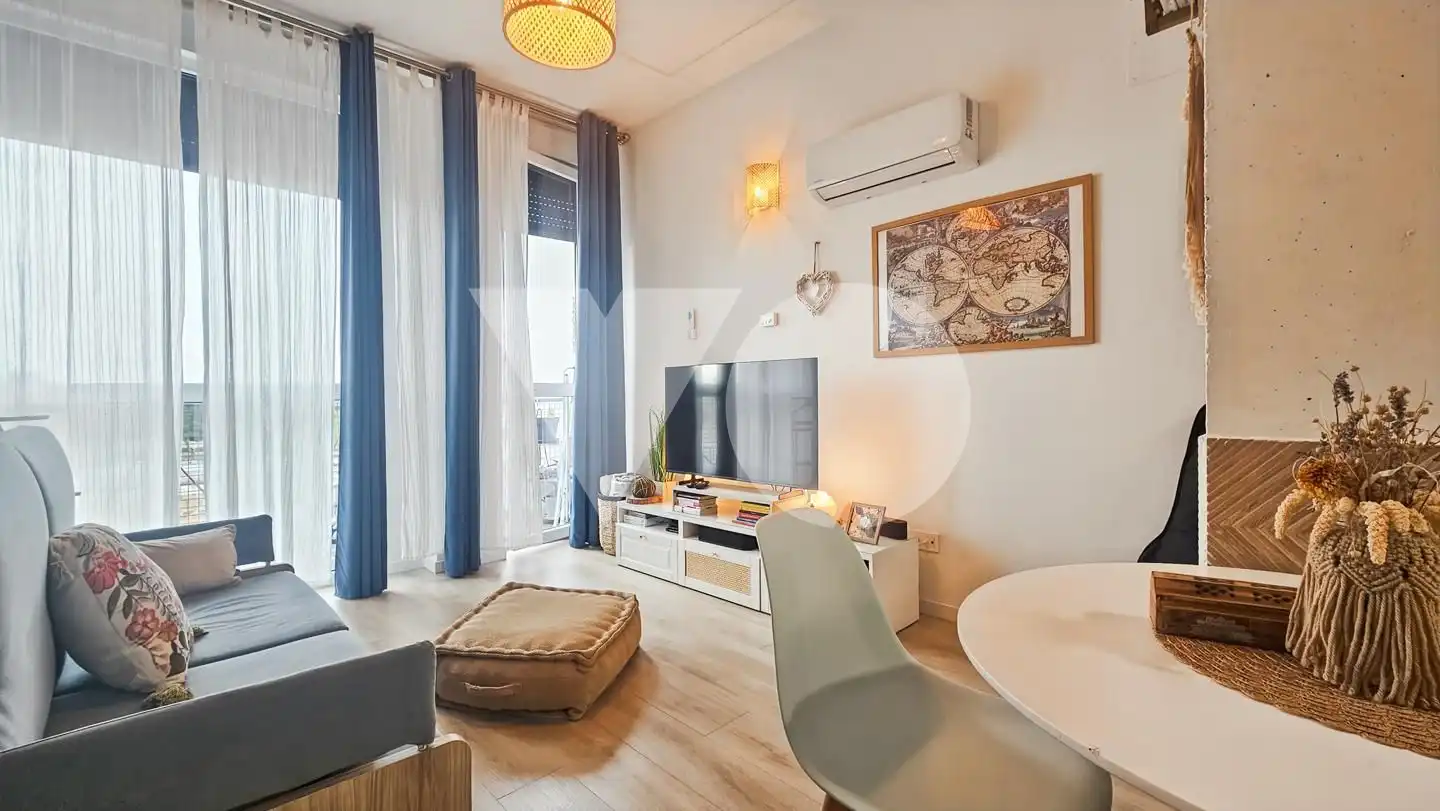 Living room of Study for sale in  Madrid Capital  with Air Conditioner, Heating and Terrace