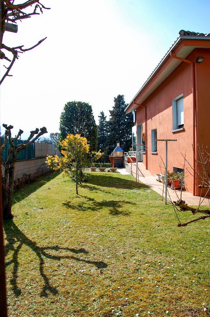 Garden of House or chalet for sale in Olot  with Air Conditioner, Heating and Private garden