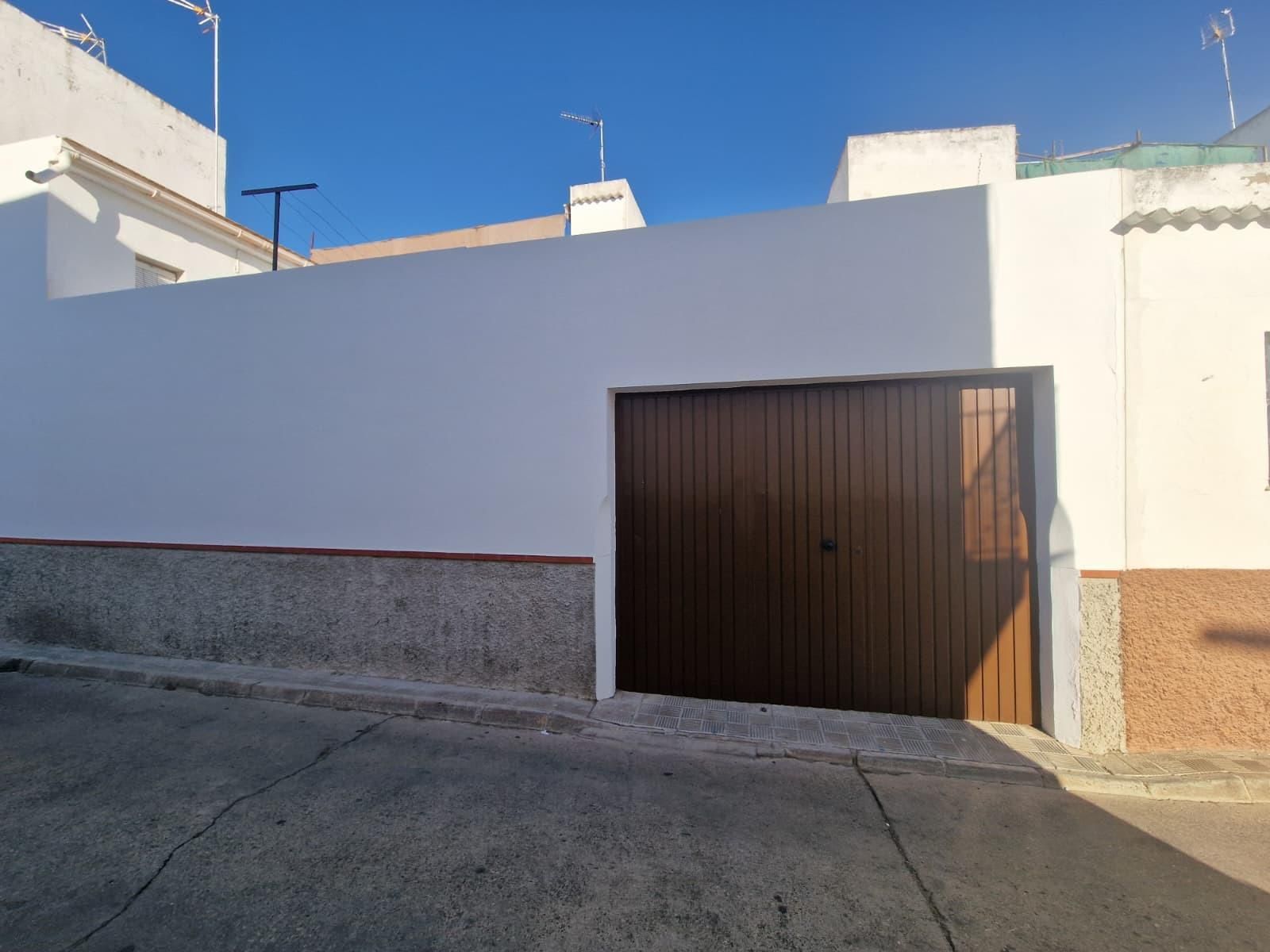Vista exterior de Local en venda en Utrera