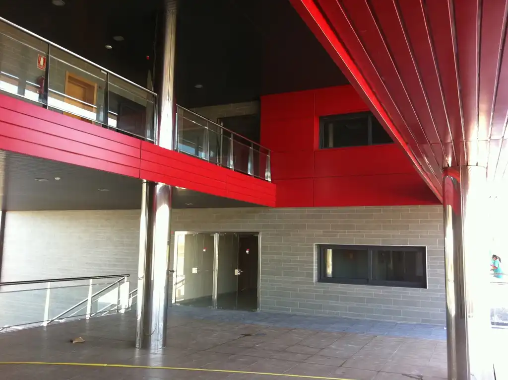 Oficina amb ascensor en venda a Salteras, imagen 2