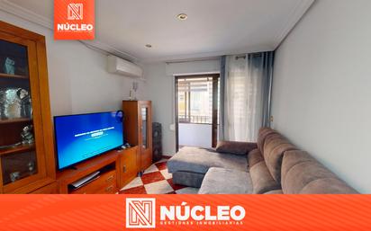 Living room of Flat for sale in Alicante / Alacant  with Air Conditioner, Heating and Furnished