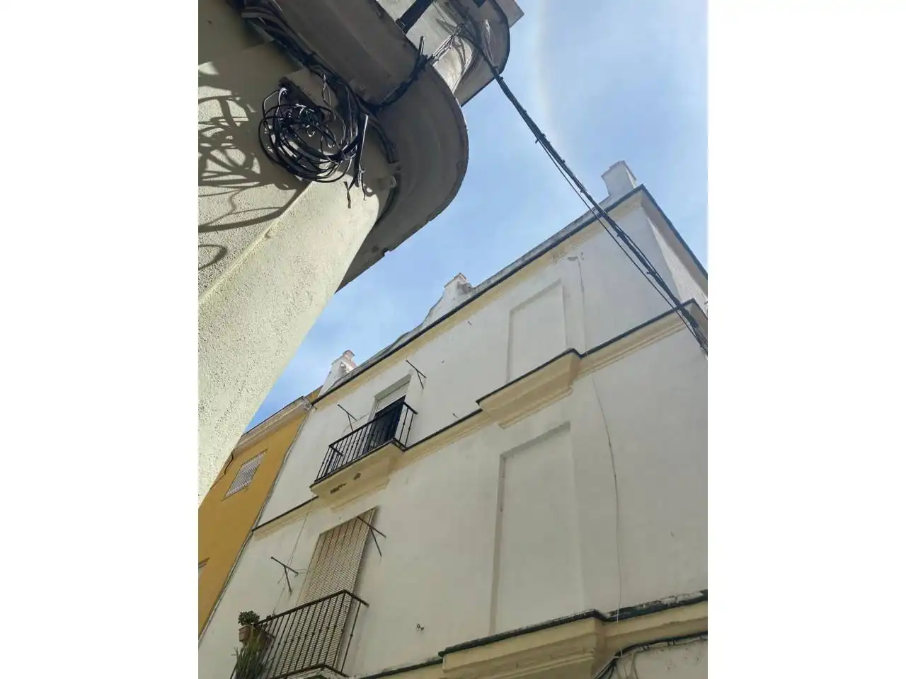 Vista exterior de Pis en venda en Cádiz amb Balcó