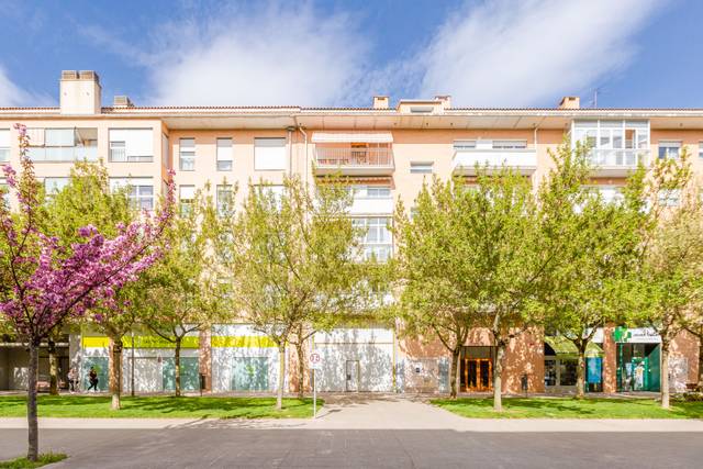 Local comercial en Venta en Berriozar - CALLE ETXABURUA, 8 en Berriozar