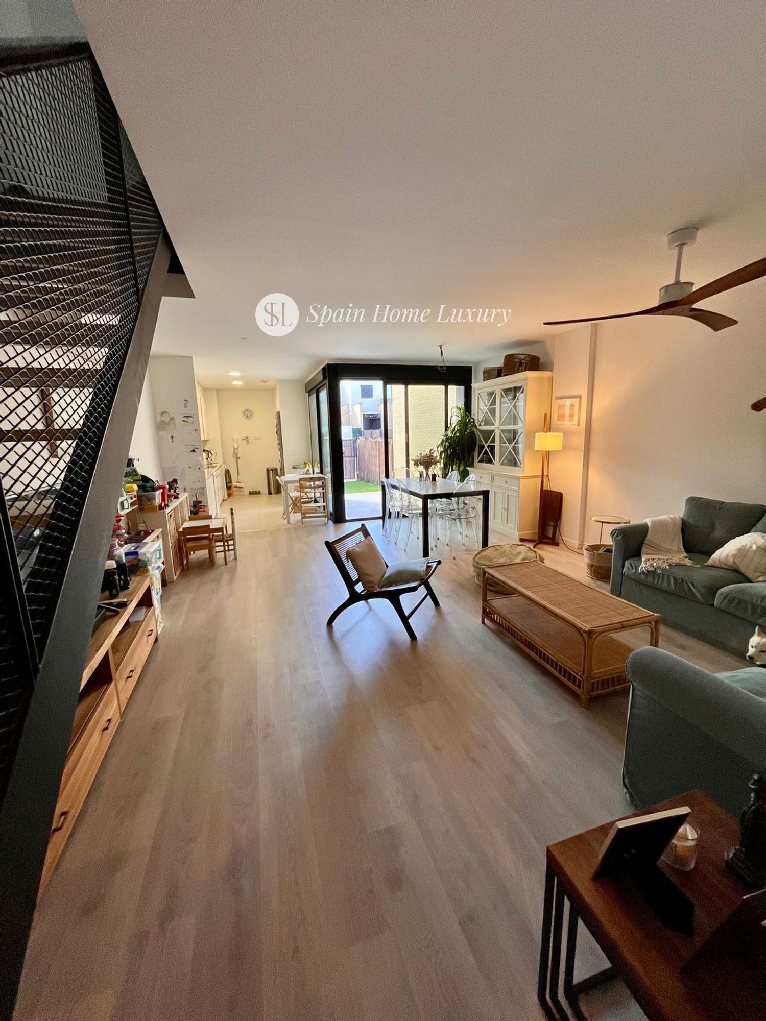 Single-family semi-detached to rent in CALLE SIMONE DE BEAUVOIR, Entrepinos