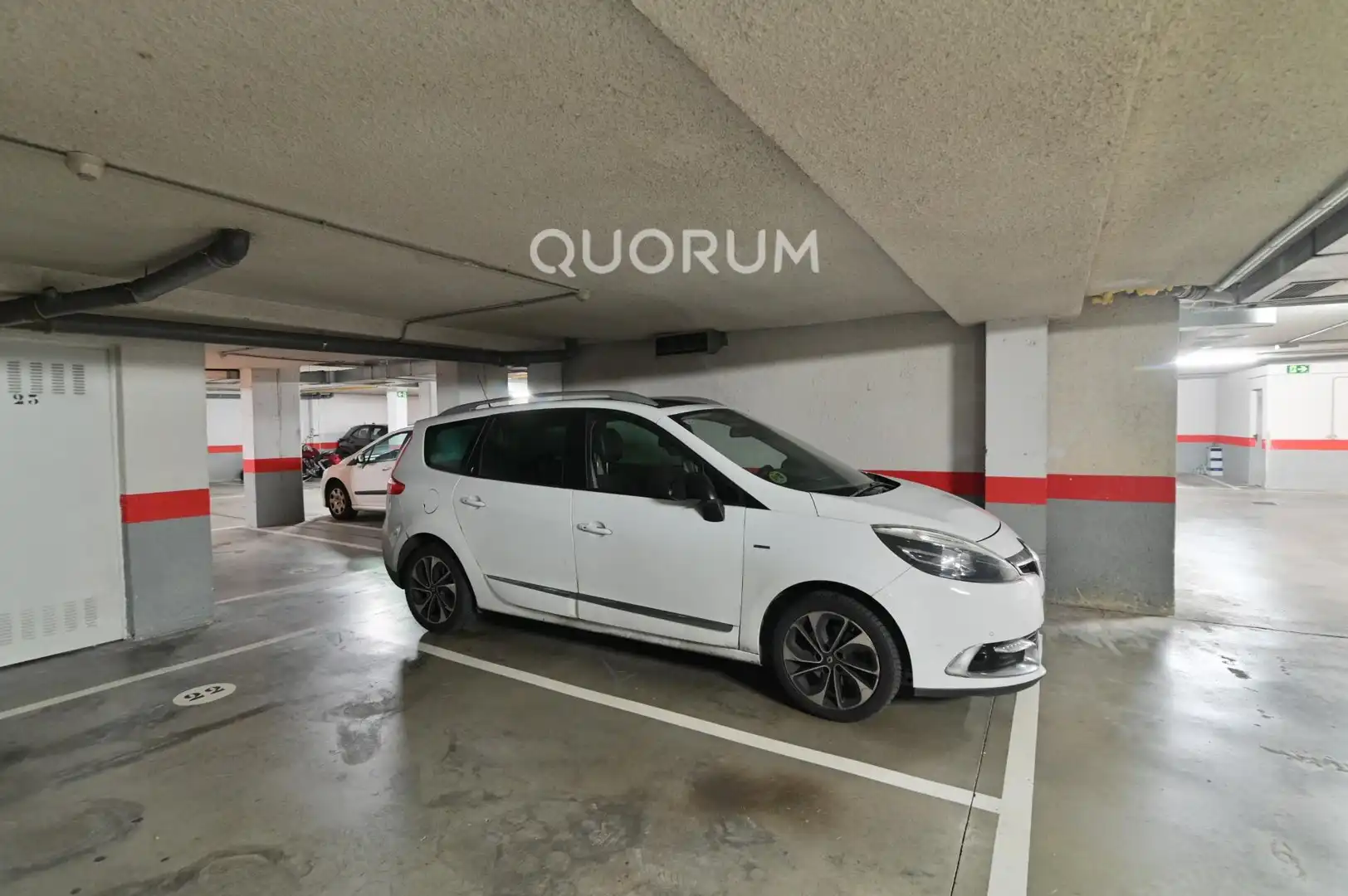 Parking de Piso en venta en Getxo  con Calefacción y Trastero