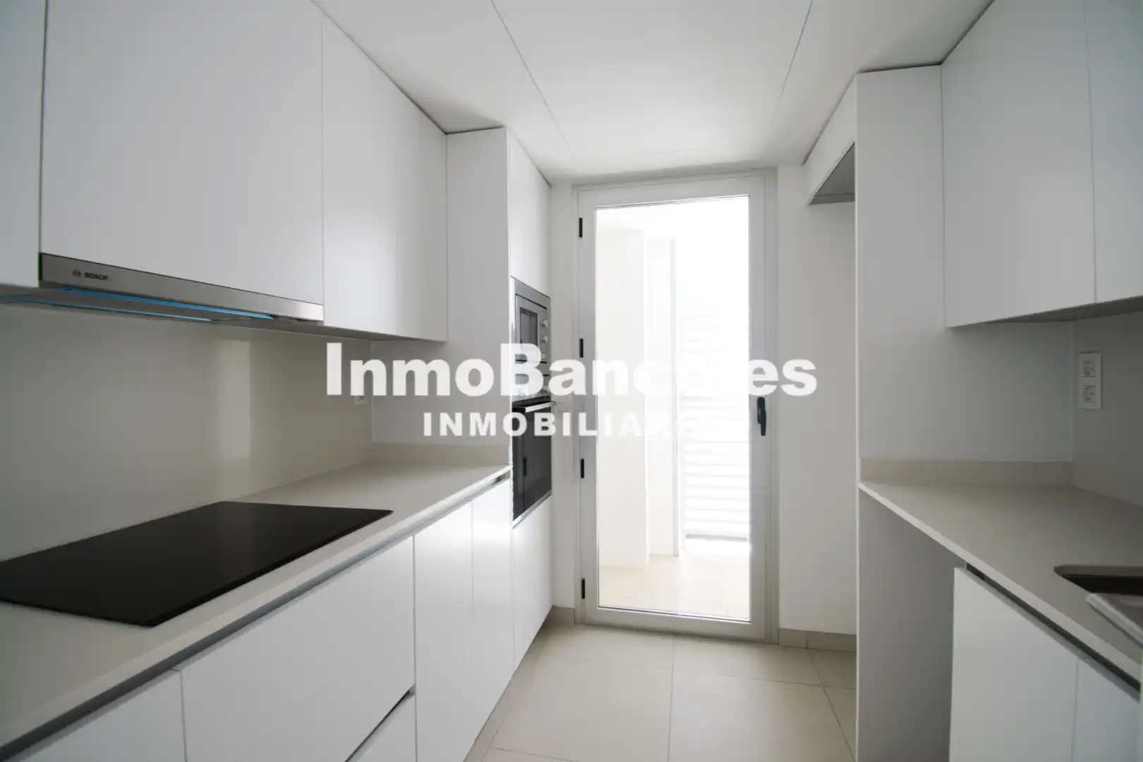 Flat for rent in Valencia  with Air Conditioner, Heating and Storage room
