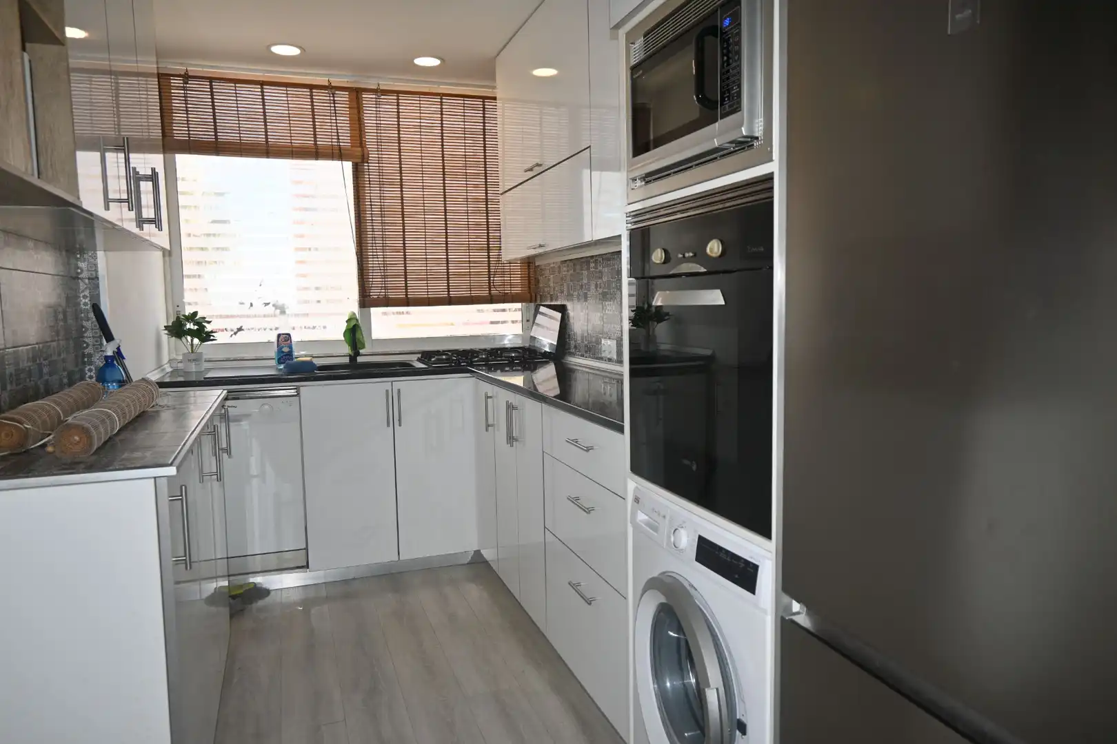 Cuina de Apartament en venda en La Manga del Mar Menor amb Aire condicionat, Calefacció i Terrassa