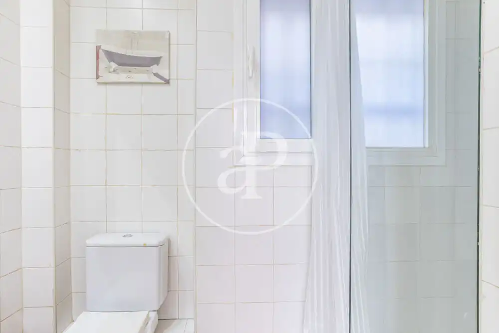 Baño de Piso en venta en Llutxent con Aire acondicionado, Calefacción y Amueblado