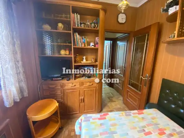 Habitación de Piso en venta en Castro-Urdiales con Calefacción, Terraza y Horno