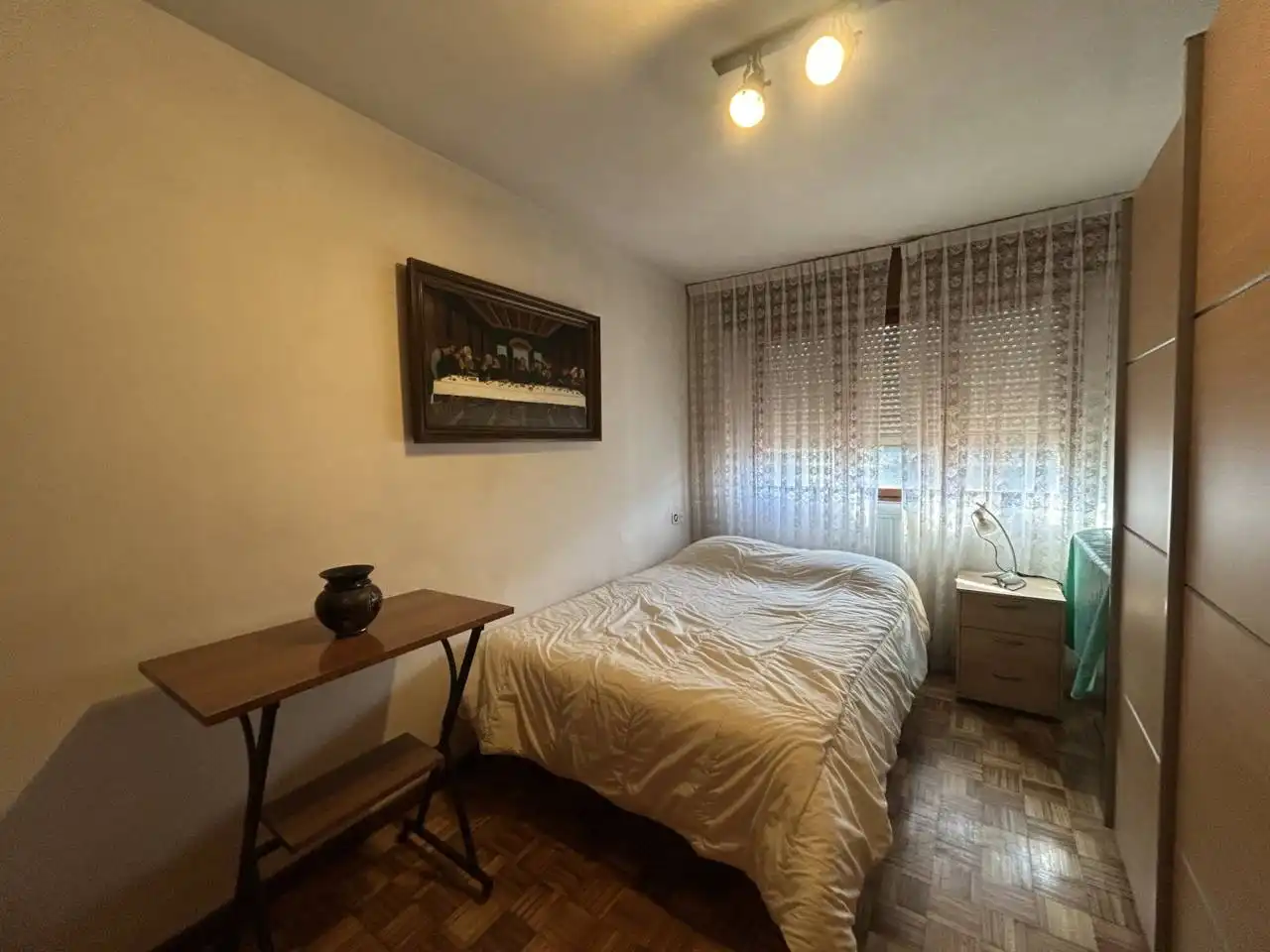 Schlafzimmer von Wohnung zum Verkauf in Oviedo  mit Heizung, Parkett und Abstellraum
