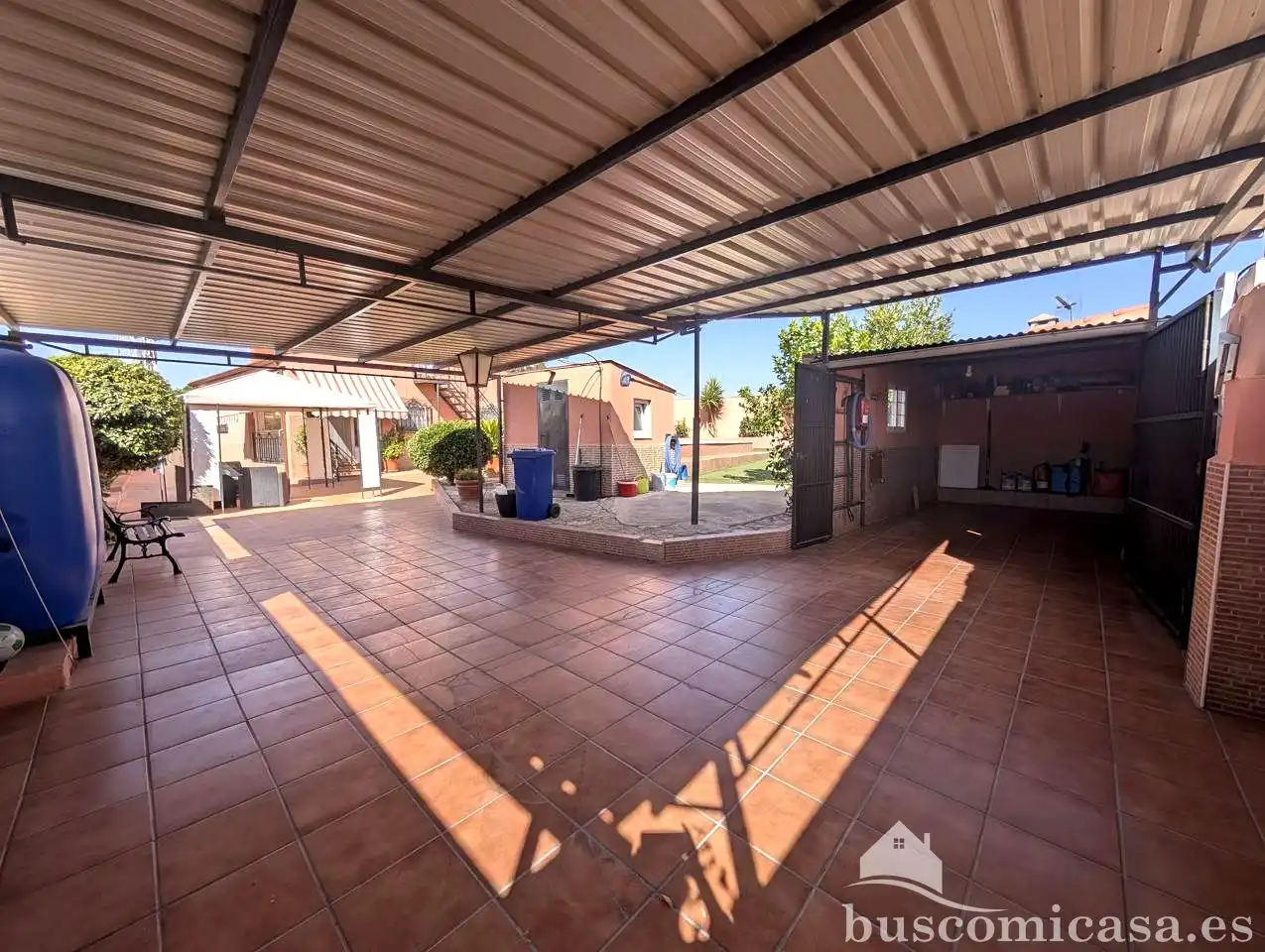 Terrassa de Finca rústica en venda en Linares amb Aire condicionat, Jardí privat i Traster