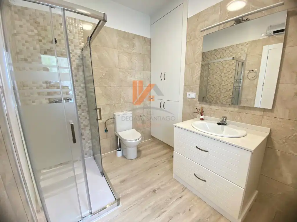 Bathroom of Houses for rent in Santiago de Compostela   with Private garden, Terrace and Furnished