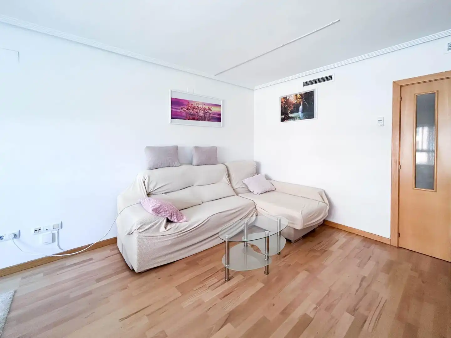 Living room of Flat for rent in Paterna  with Air Conditioner, Heating and Private garden
