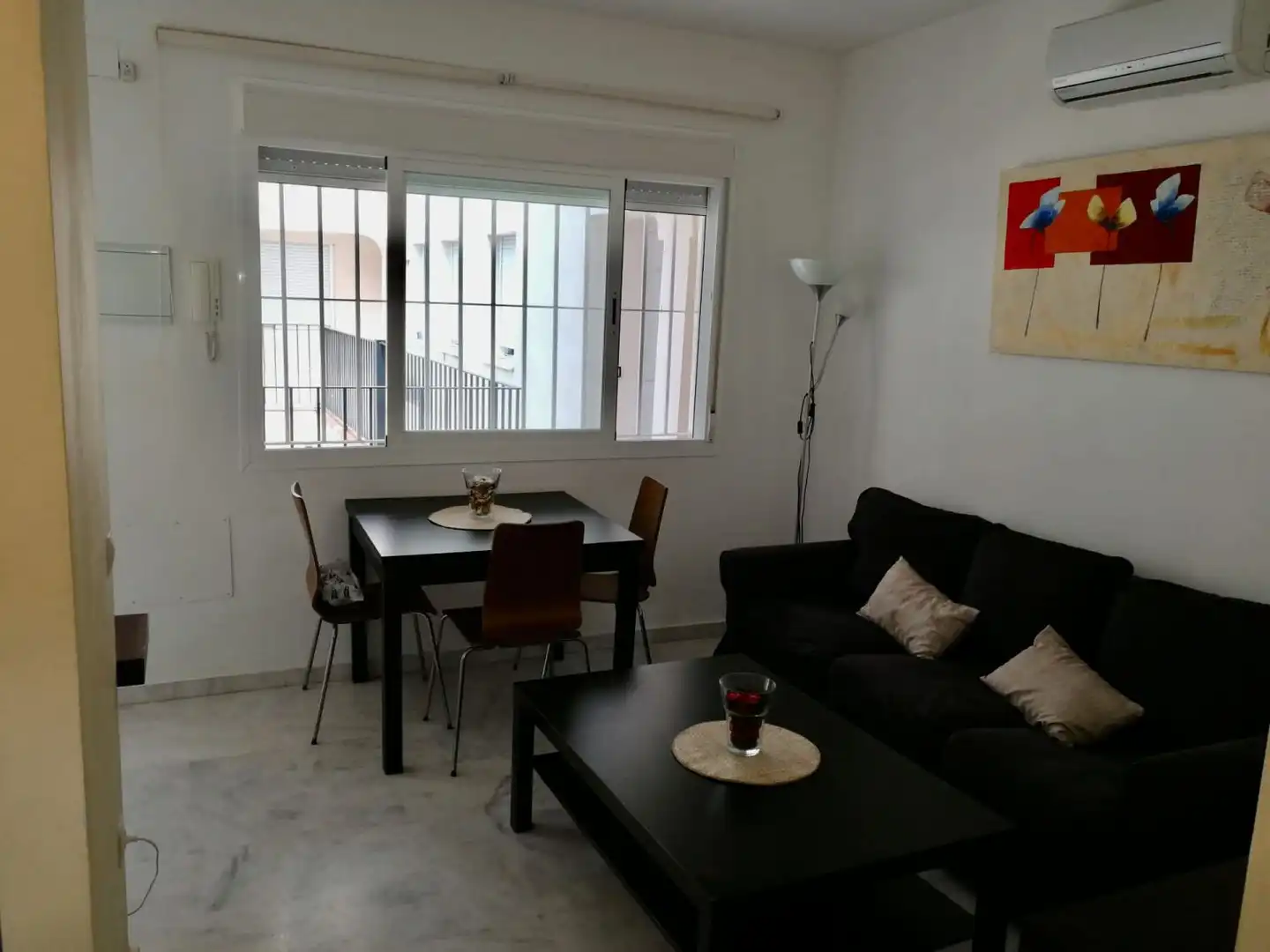 Wohnzimmer von Wohnung zum Verkauf in Sanlúcar la Mayor mit Klimaanlage, Heizung und Abstellraum