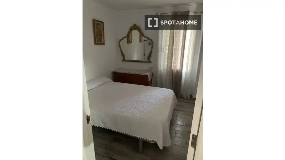 Zimmer in Montañar - El Arenal
