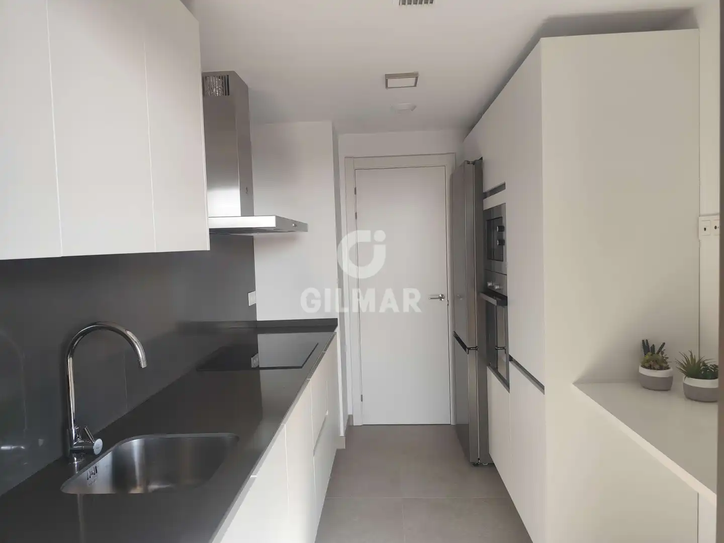 Cocina de Piso de alquiler en Tomares con Calefacción, Jardín privado y Trastero