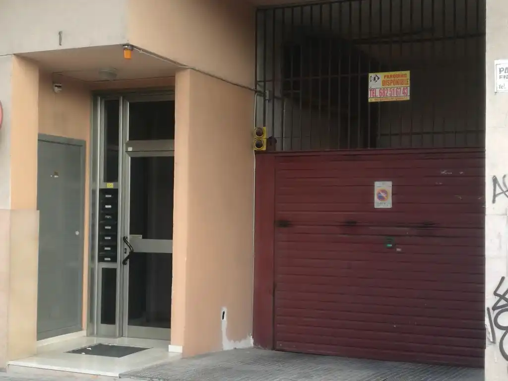 Parkplatz zur Miete in Calle rosellon, imagen 2