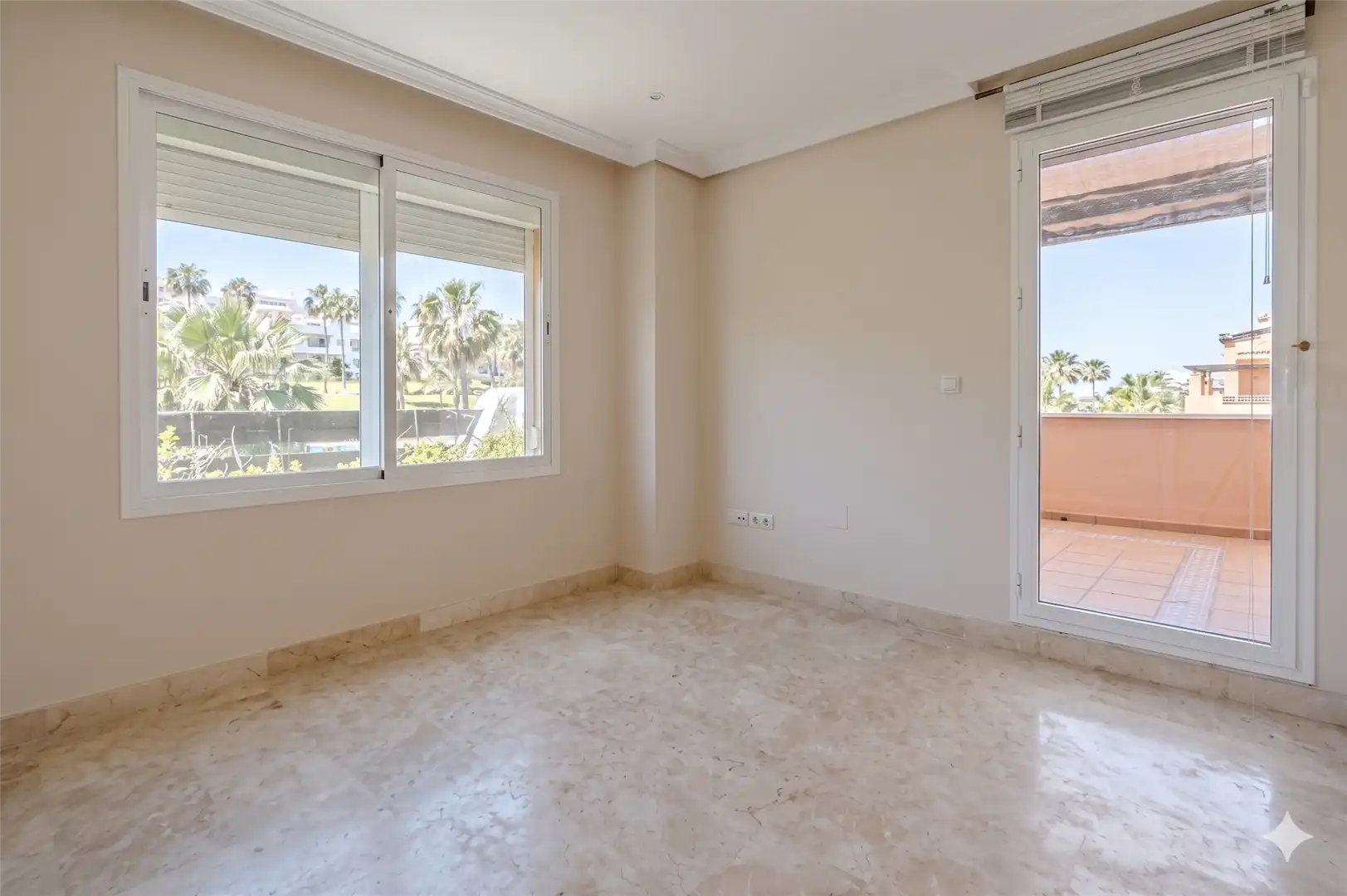 Dormitori de Casa o xalet en venda en Estepona