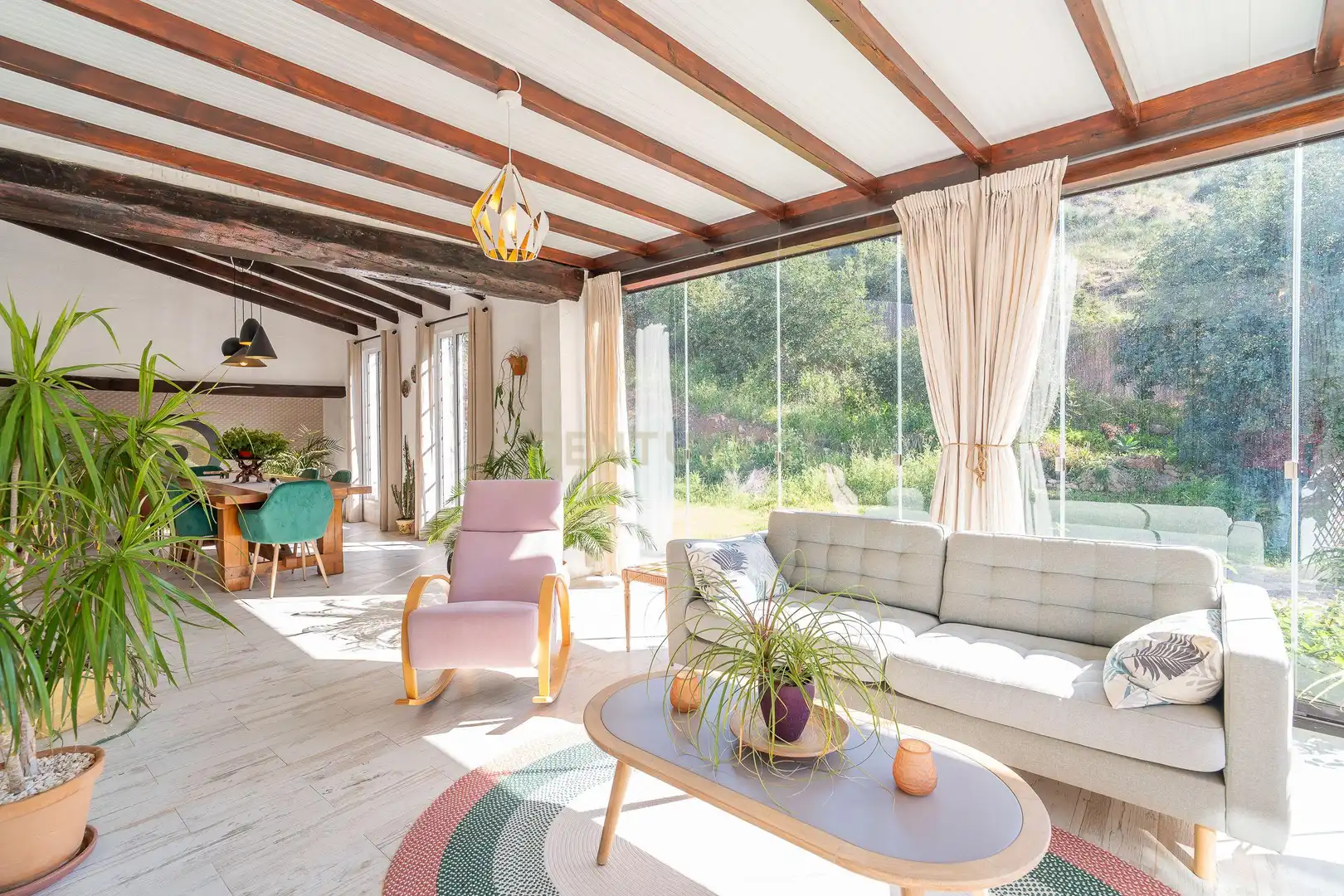 Sala d'estar de Casa o xalet en venda en Málaga amb Aire condicionat, Jardí privat i Traster