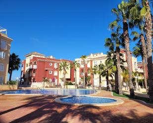 Vista exterior de Casa o xalet en venda en Los Alcázares amb Aire condicionat, Jardí privat i Terrassa