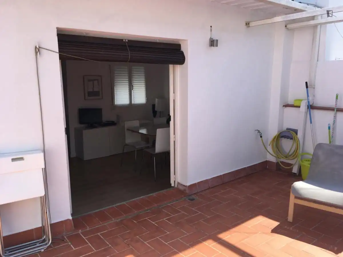 Room in Triana Este