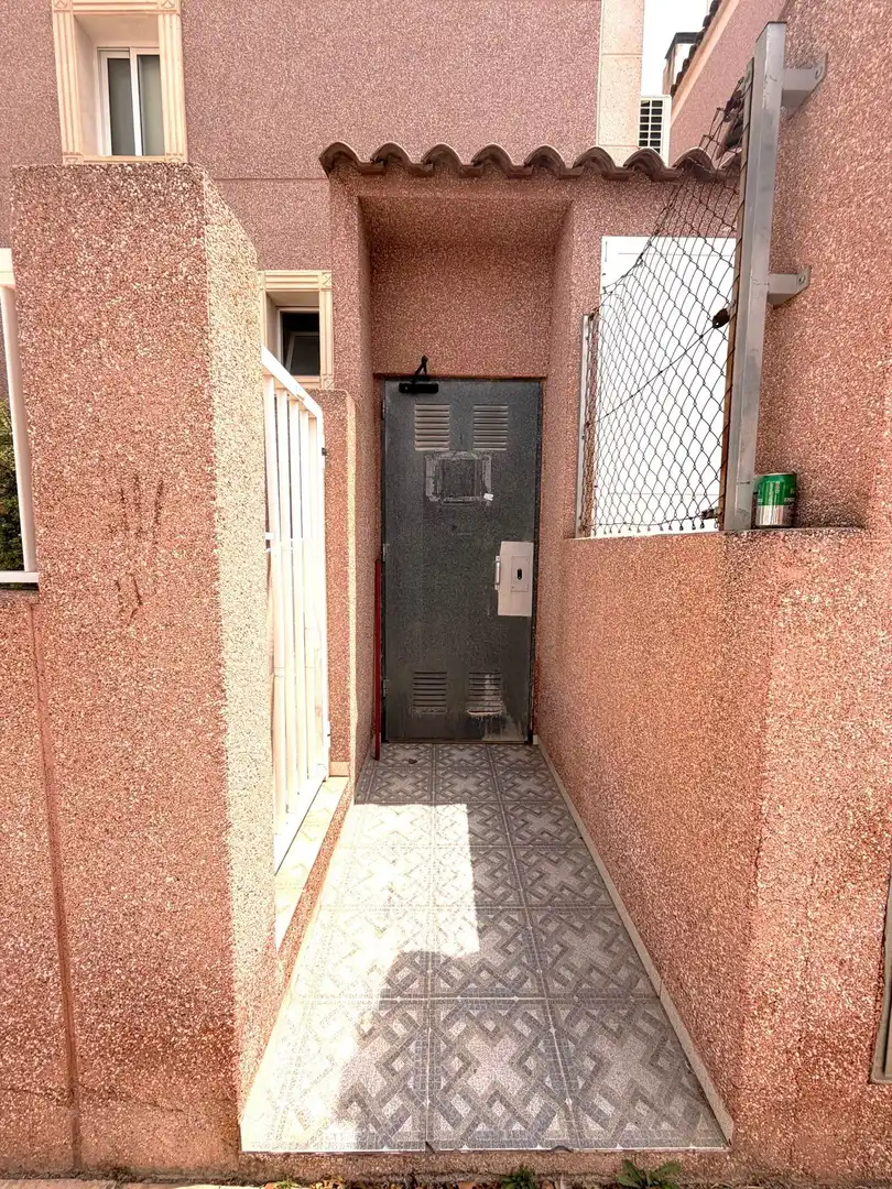 Maisonette zum Verkauf in Santa Pola mit Klimaanlage, Heizung und Privatgarten