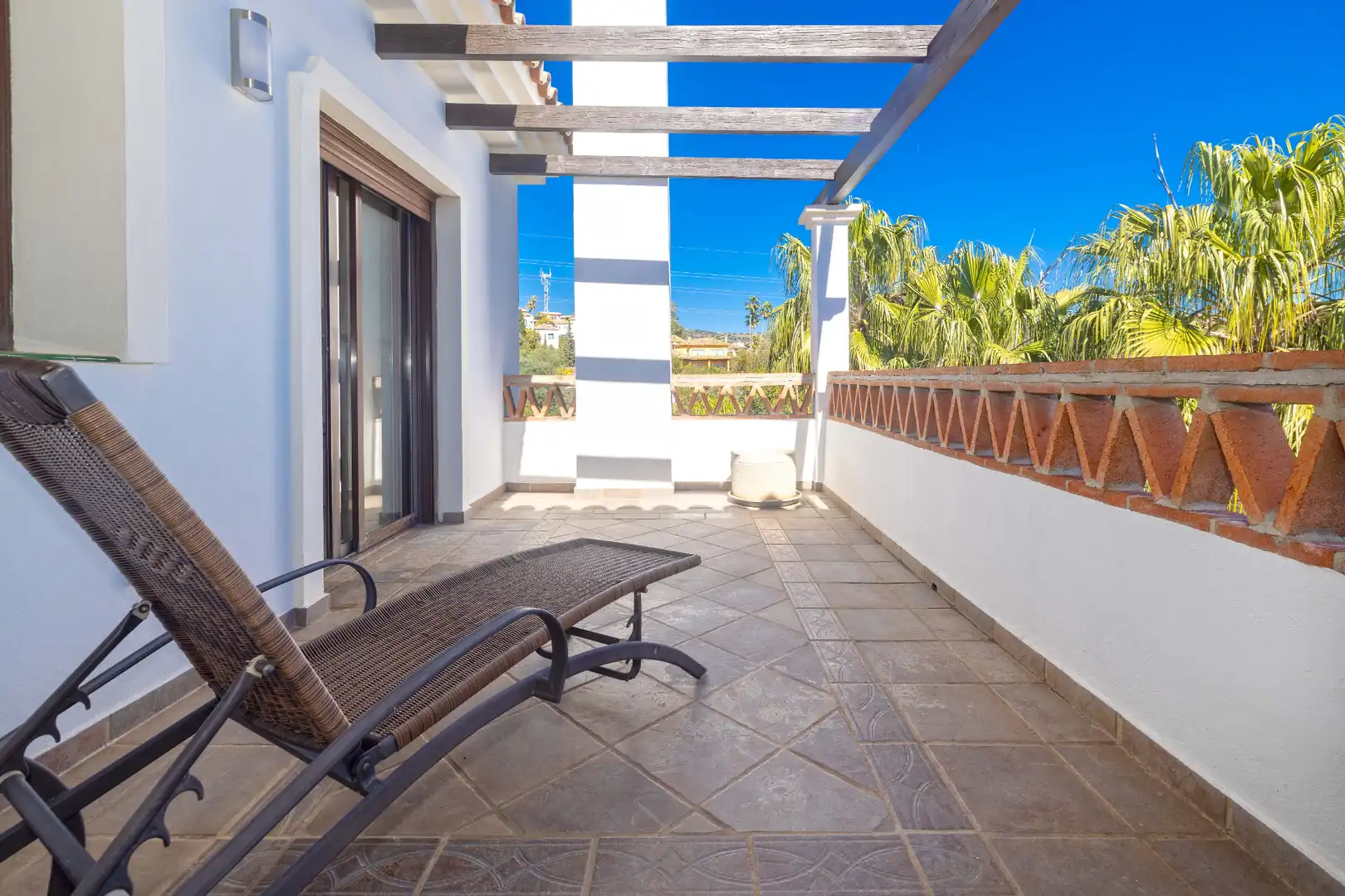 Terrassa de Casa o xalet en venda en Marbella amb Aire condicionat, Jardí privat i Terrassa