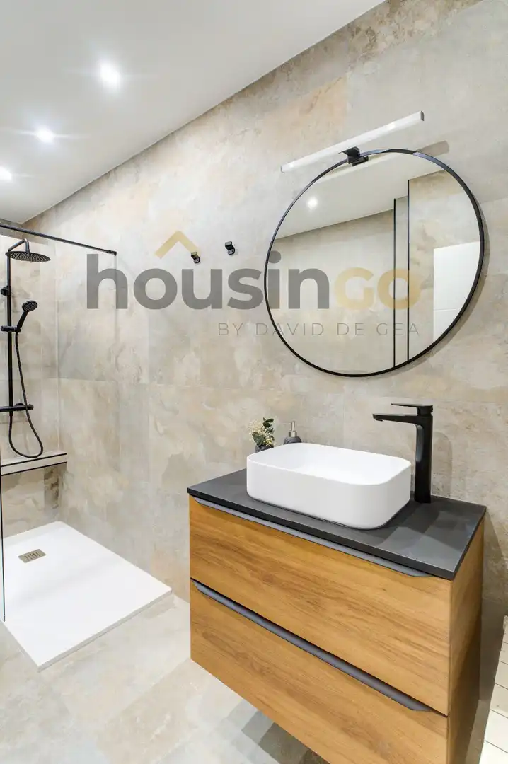 Baño de Piso en venta en Madrid con Aire acondicionado, Calefacción y Amueblado