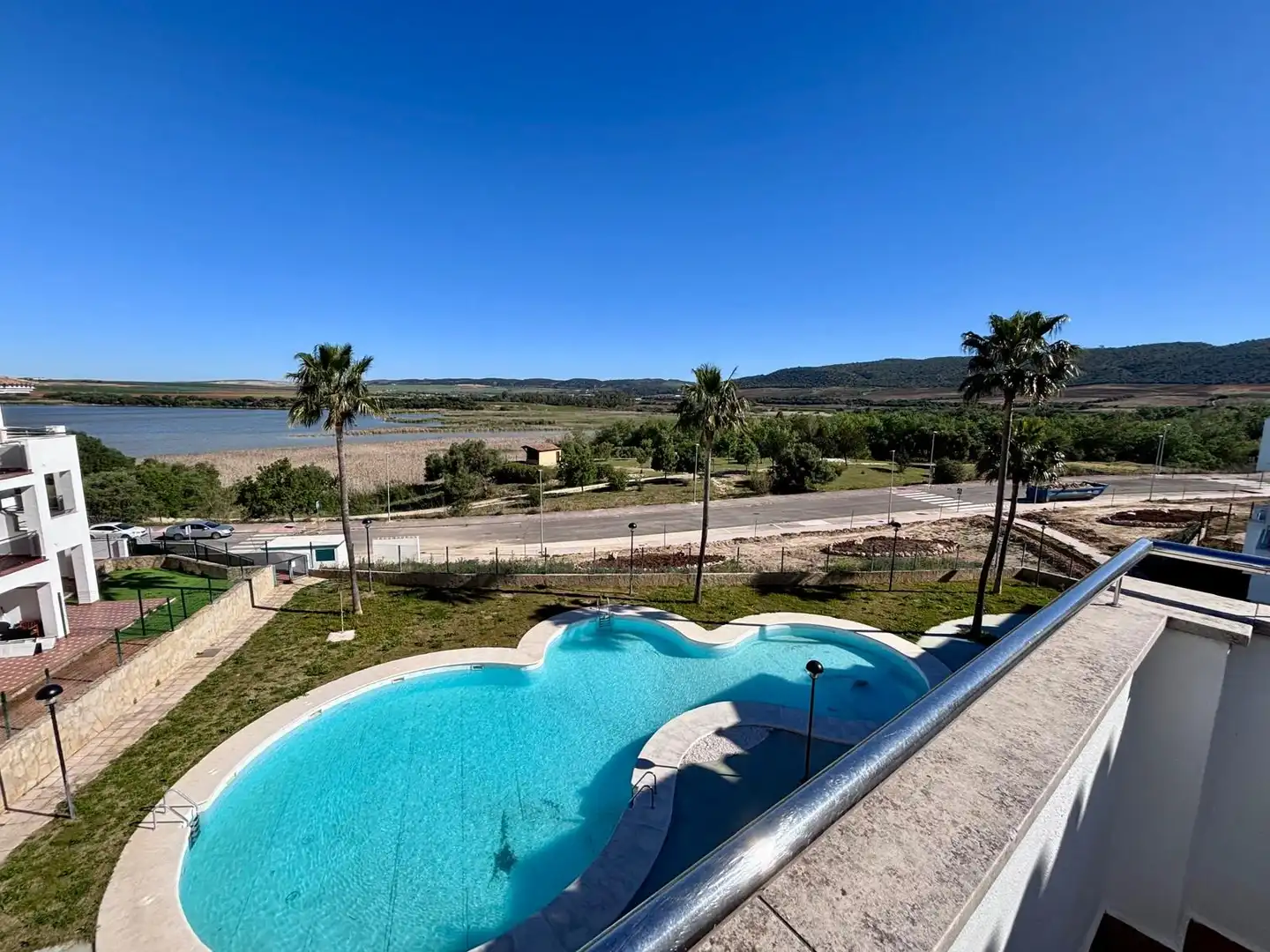 Schwimmbecken von Dachboden zum Verkauf in Arcos de la Frontera mit Terrasse, Möbliert und Ofen