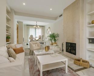 Living room of House or chalet for sale in  Granada Capital  with Air Conditioner, Heating and Private garden