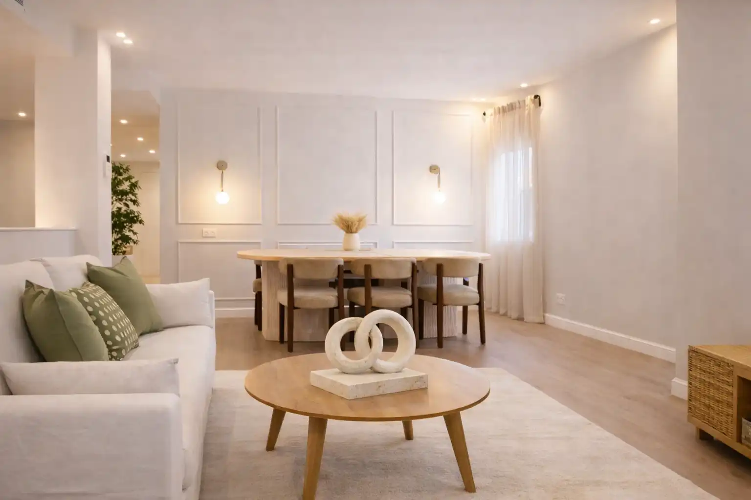 Sala de estar de Planta baja en venta en Estepona con Aire acondicionado, Terraza y Piscina