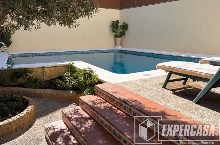 Piscina de Casa o xalet en venda en Alaquàs amb Aire condicionat, Terrassa i Piscina